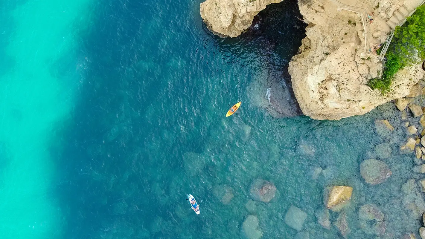 Location de bateaux — voiliers et catamarans sur l'eau